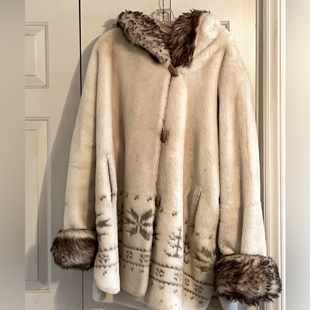 Vintage Coldwater Creek Faux Fur Size 1x Coat.